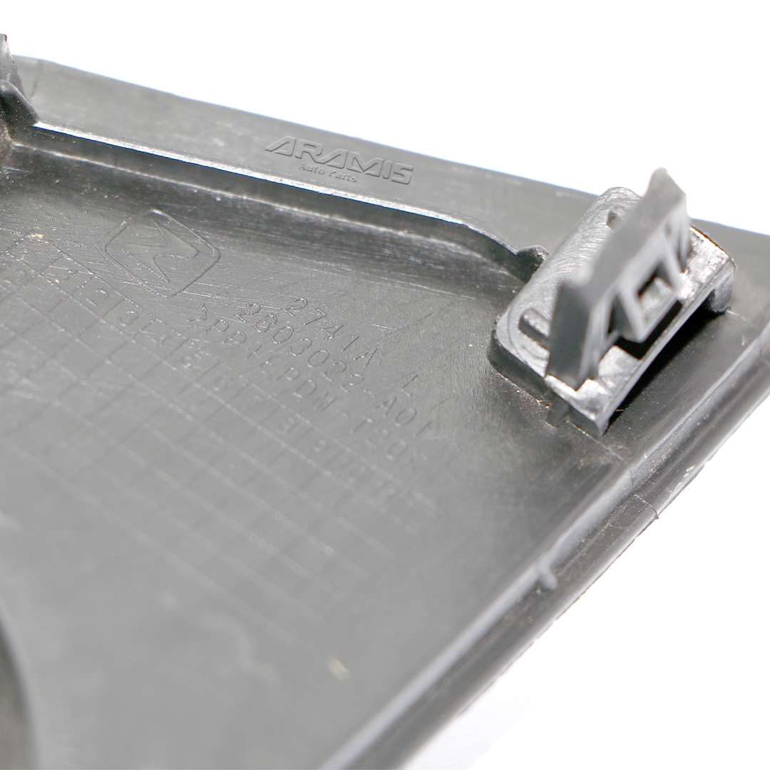 قاب مه شکن جلو چپ آریو Z300