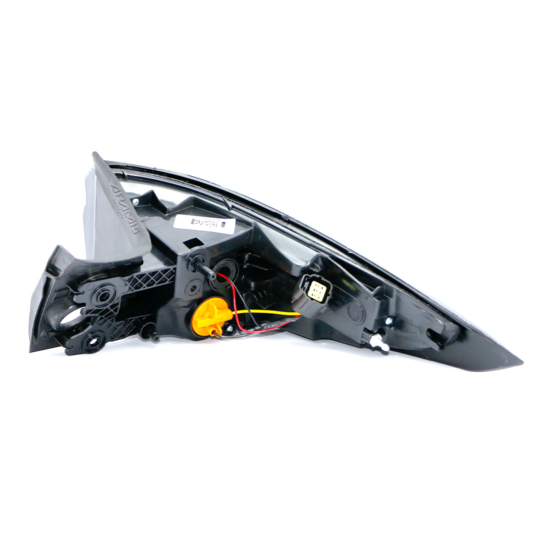 چراغ خطر عقب چپ روی گلگیر چانگان CS55 Plus