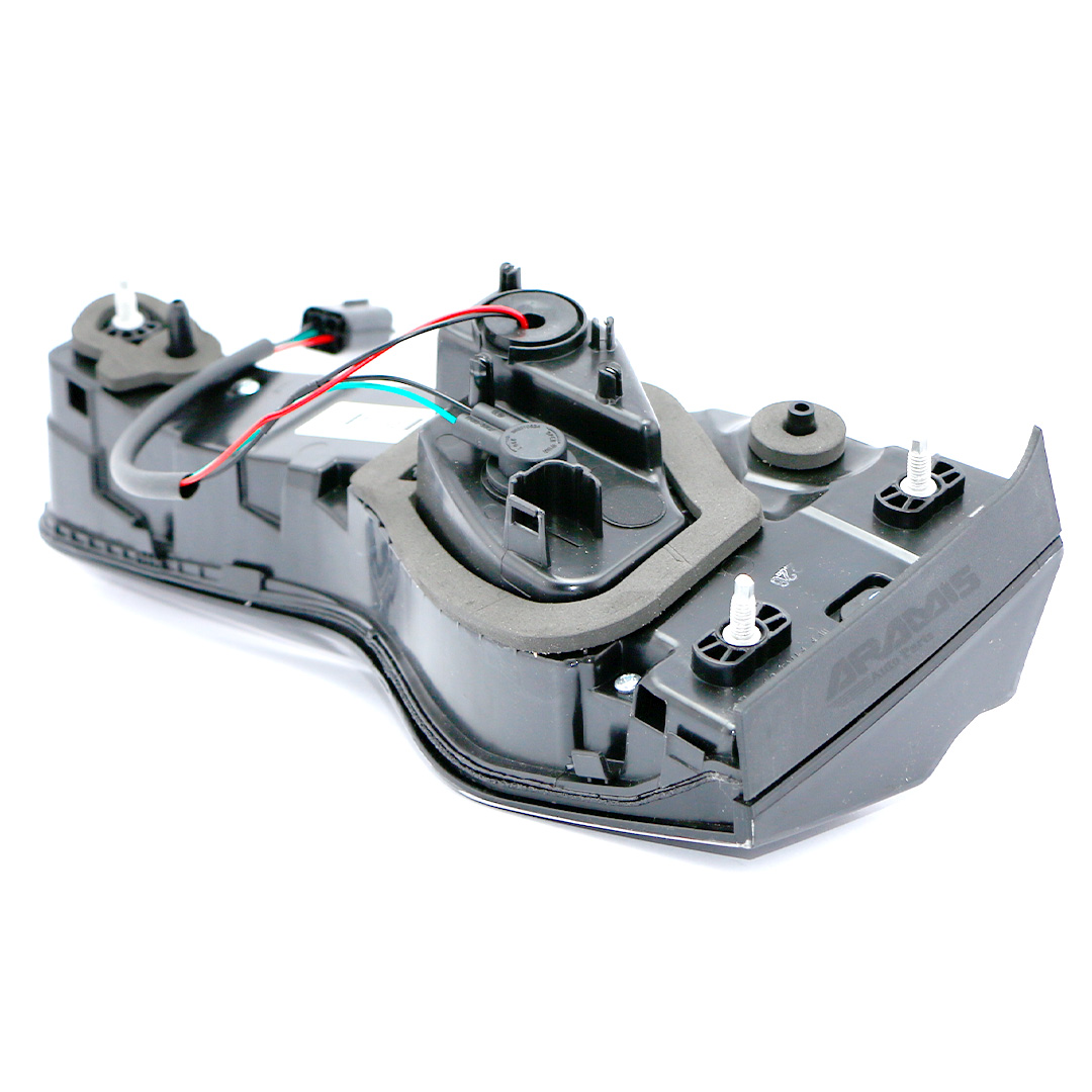 چراغ خطر عقب چپ روی صندوق چانگان CS55 Plus