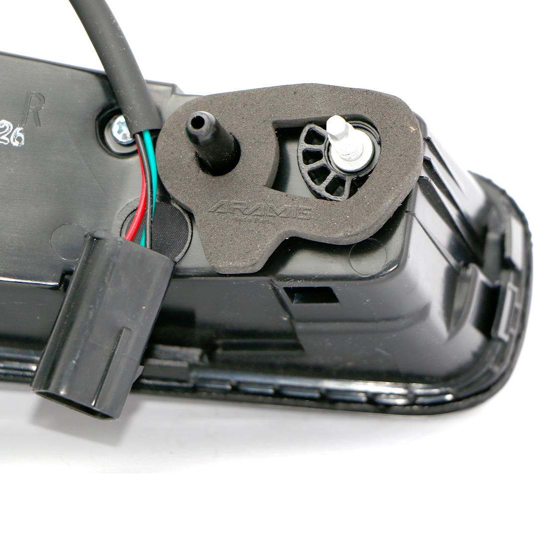 چراغ خطر عقب راست روی صندوق چانگان CS55 Plus